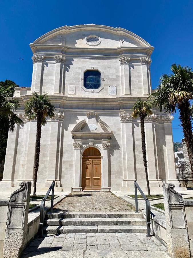 Family House Between Split And Trogir