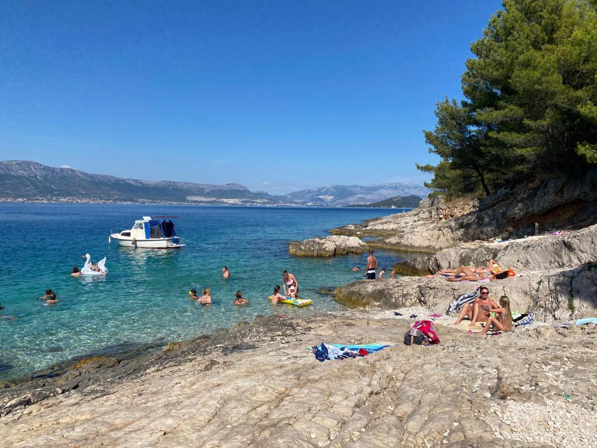 Nyaraló Family House Between Split And Trogir Kaštela